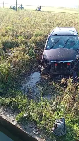 ini dia wajah pelakunya.. yang jaket hitam orang pengandaran melarikan diri, yang 2 sudah ke tangkap polisi, nyolong gabah 11 karung apa ga gila itu orang😭 #fyppppppppppppppppppppppp #kecelakaan 