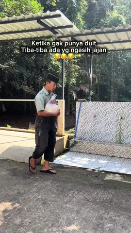 Rezeki anak Sholeh😂😂.      #komedi #viraltiktok #HassanSuLe 