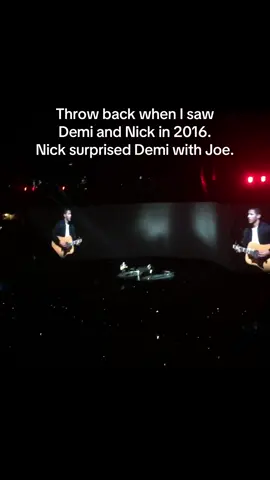 Unreal moment #jonasbrothers #demilovato #nickjonas #joejonas #camprock 
