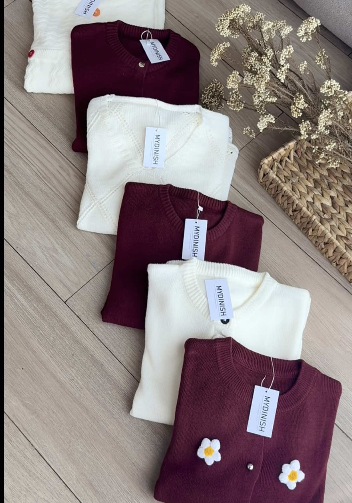 Maroon dan putih serries ❤️🤍