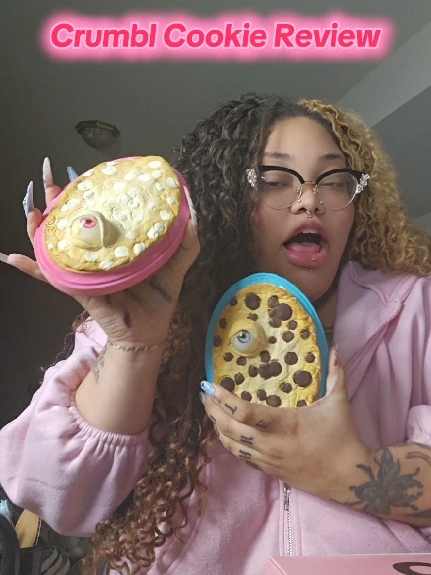 I heard good things about crumbl cookies menu this week! Lets try it together!!! #crumbl #crumblecookiereview #foodreview #mukbang #asmr 