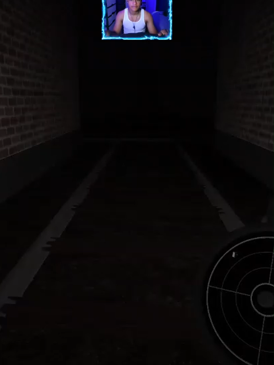 Ese tren me tenia jarto ee 😂😂#yosoymrneo  #kick #viral #susto #miedo #roblox