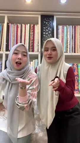 Ada juga nih gadis seberang .. mau gak ?? 🫣