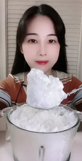 ice eating asmr #ice #viral #whiteiceeatingasmr #iceeating #fyp 