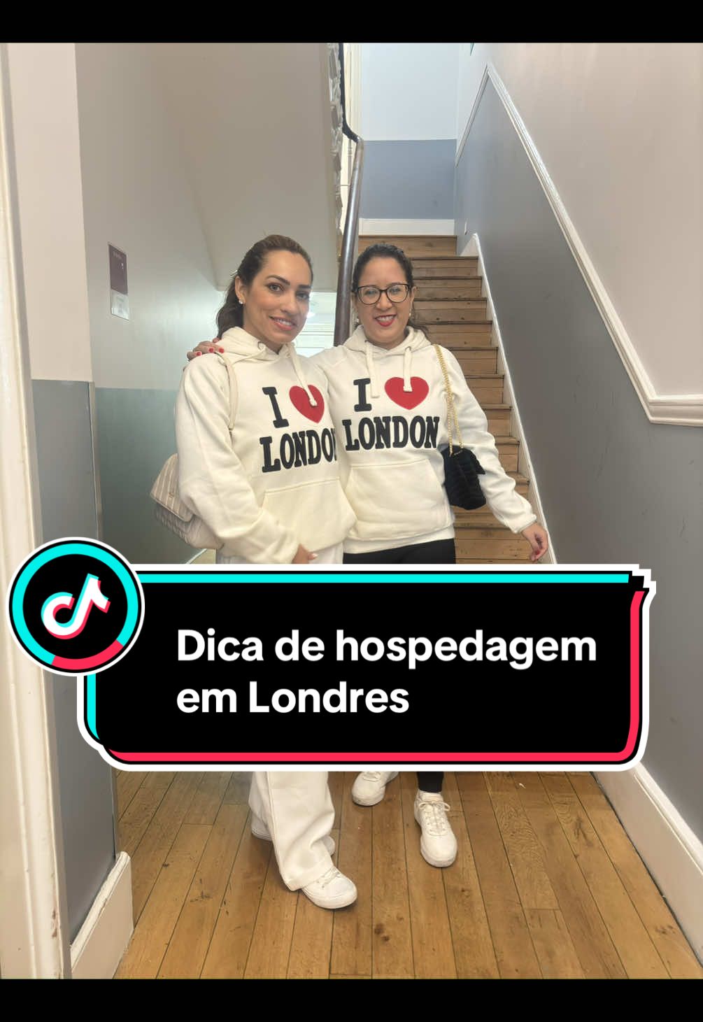 O astor hostel fica próximo a Estação Victoria e o Palácio de Buckingham a poucos minutos a pé. Quando eu procurei informações sobre hospedagem em Londres eu tive muita dificuldade, por isso eu espero que essa dica ajude muito . #astor #astorhostel #astorhostels #hostellondon #europahotel 