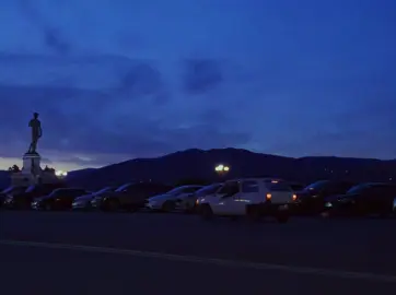 SLOW DANCING IN THE DARK #cinematic #edit #aftereffectsedit #film 