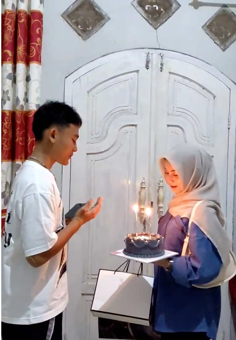 selamat ulang tahun lelaki terbaikku, proud off you bby🥰❤️‍🩹#4u #fypage #foryoupage  