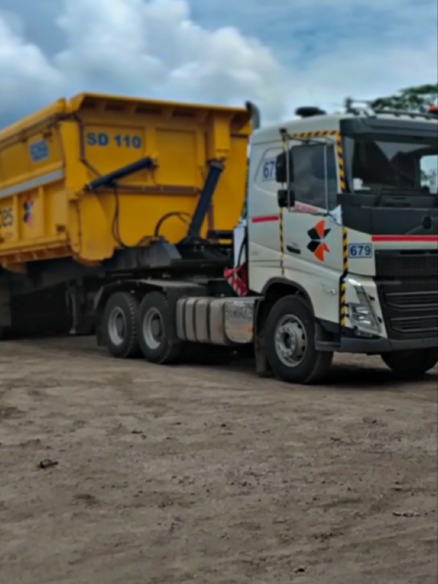 #doublevessel #volvo #drivertambang #storytambang #fypppppppppppppp 