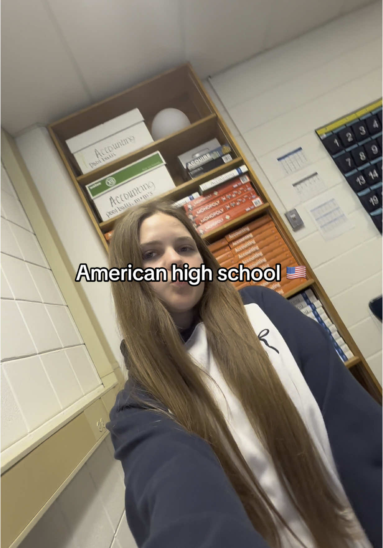 HAPPY FRIDAY 🥳🥳🥳 first friday in 12th grade Inst:tkach_sofiia_ #fyp #usa #tiktok #🇺🇸 #highschool #americanschool #college #schoollife #tennis #senior #dream 