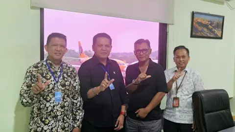 Kunjungan bersama Mayor Penerbad (P) Fahri Adam ke Bengkel Pesawat PT. Aero Nusantara Indonesia (ANI) Milik Capt. Otto Sigit Budianto didampingi VP Technical P Irwan di Curuq Tangerang. . Bengkel Pesawat Terbesar dan Termodern Milik Anak Bangsa Asal Tulang Bawang Barat Lampung. #okinggandamiharja #temanoking #dpnpersadin #medinasgroup 
