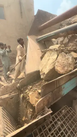 “One giant rock, one big challenge! ⚡ Our crusher got jammed and the power went out 😱… so we had to pull the massive stone out with a loader and start again. Real heavy work, real crushing action! 🚜💥 Watch till the end – this is rock crushing at its toughest!” #RockCrushing #StoneCrusher #HeavyMachines #LoaderWork #CrusherJam #MachineLife #HardWork #ExtremeWork #RealEngineering #IndustrialPower #ViralEngineering #KrushingKing