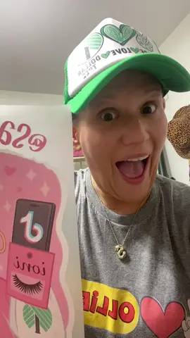 @ThatsoShawn🫦  @dawngras53  @mousey1335  @🎀✨🖤💚ᗩᘻᗷᘿᖇ💚🖤✨🎀  @Sherri | Content Creator  @pookie123   THEY ALL TURNED OUT SO GOOD!!!! 😊  #dollartree #peaceandlove #shopping #custom #dtftransfers 