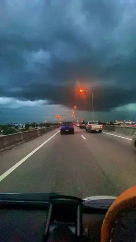 #⛈️ภาษากาย🌨️🌦️📸🇹🇭🥰 #สตอรี่ตอนขับรถ🎥  #วิวที่ใช่กับเพรงที่ชอบ📸  #ยืมลงสตอรี่ได้นะ🎥😍  #วิวตอนเดินทาง📸🎥🌤️ 