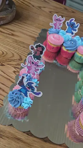 where are my lilo & stitch lovers ? I made this beautiful cupcake cake for my daughter's birthday party 💙🩵🩷 #cakedecorating  #cupcake #liloandstitch  #birthday  #olebrandselect 