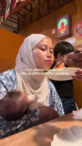 the moment that we waiting for!!!!!  yang di ngidam ngidamkan tp by right tak boleh nak telan. tapi lepas pantang terusss lenjan how about you mommys? any food that you crave during pregnancy? #postpartumjourney #kingukongu 