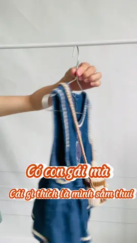 Tui mua bình sữa xinh lắm các Mom ạ Thêu tên chính chủ yêu xỉu luôn 🥰 Chưa kể đi đâu cũng yên tâm lắm, tránh mọi vía xấu 😊 #xuhuong #viral #tuitoi #tranhvia #beyeu 