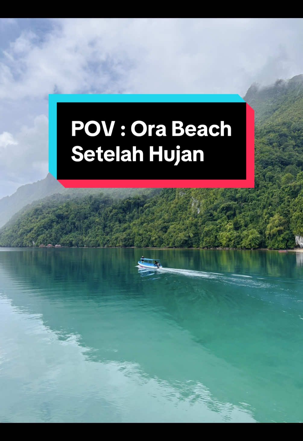 Ini yang ku maksud, ora beach yang tenang, teduh dan menyejukkan. Ora Beach setelah hujan emang gak ada obat 😍 #orabeach #saleman #sawai #maluku #ketemuanoo  