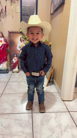 Happy 4th birthday mi Rey hermoso 🥳🥳🥳 k Dios t brinda mucho añitos mas ♥️♥️♥️