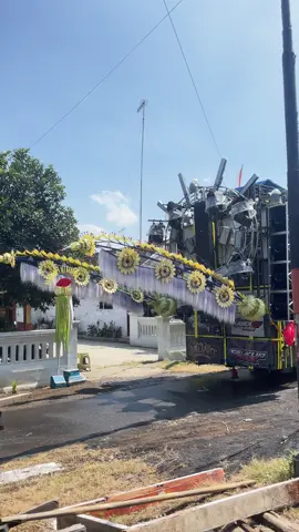 diece ora masalah penting penjorku apik dewe 🤪 #horegjawatimur #malanghoreg #fyp #karnavalsoundsystem #penjorgalungan 