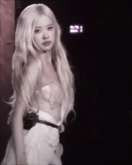 cổ ở london xjnh v~ #rosé #wromjse #viral #foryou 