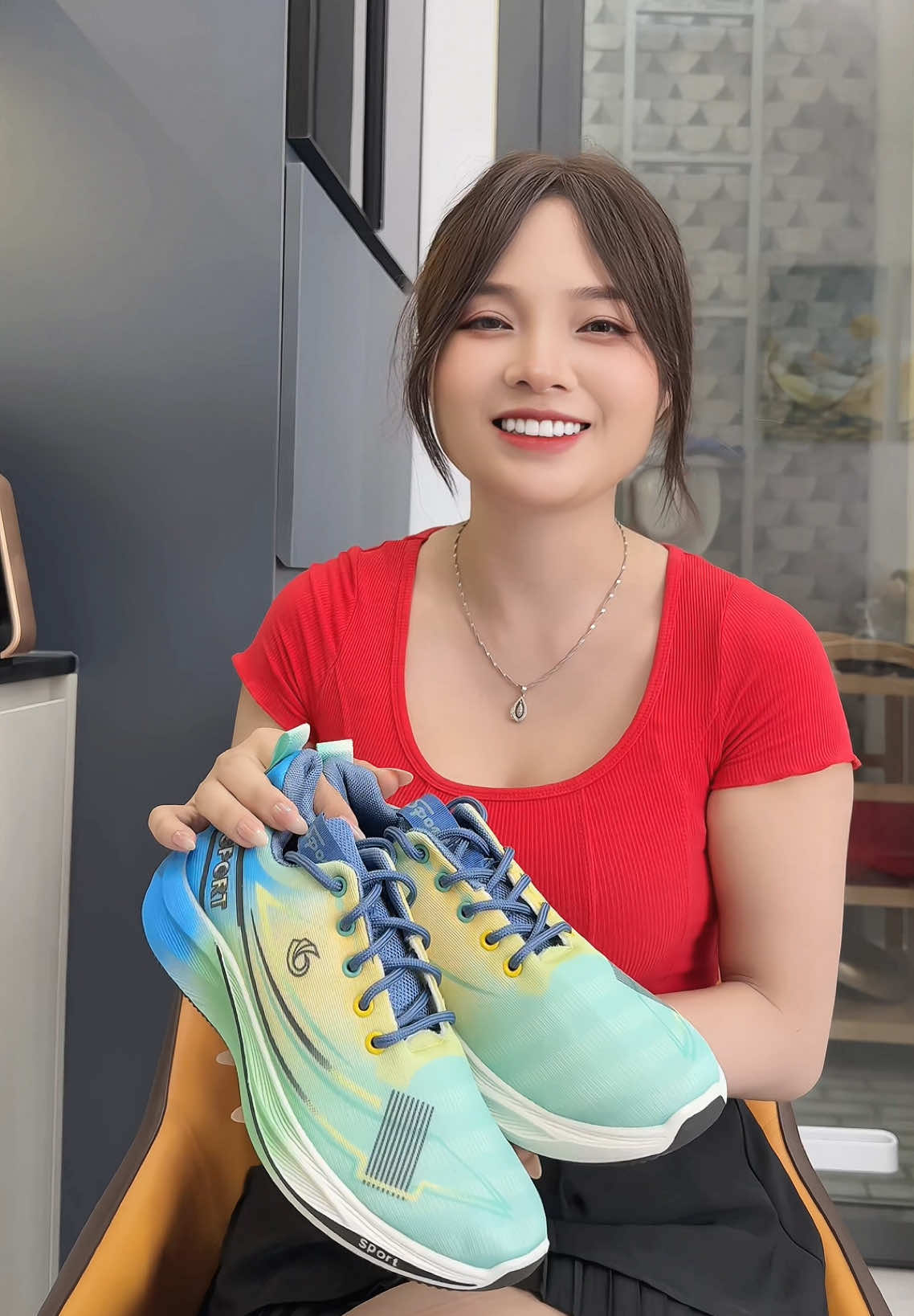 Giày Sneaker nam – Trẻ trung, năng động, phối đồ cực dễ, bước đi tự tin cả ngày #lanhpuca #giaysneaker #giaysneakernam #giaythethao #giaydepnam 