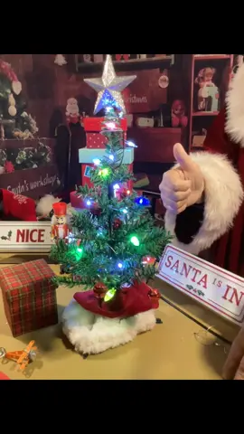 #santa #santaclaus #christmas #holidaycountdown #jinglebellrock 