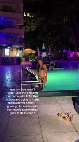 getting drunk everynight sounds like fun, count me out! #fumbled #embarassing #petty 