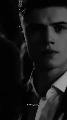 Mujy dar lagta hai 🥺❤️🫂 #foryoupage #viraltiktokvideo #fypシ゚ #poetrylovers #trendingvideo 