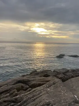 Lần đầu tiên ta gặp nhau
