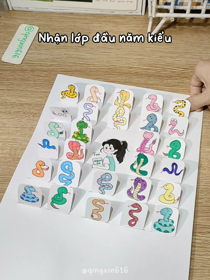 Đầu năm học vô nhận lớp kiểu 🐍🐍🐍 #handmade #DIY #thucong #gocsangtao #LearnOnTikTok #backtoschool #qingxin616 #xuhuong #xh 