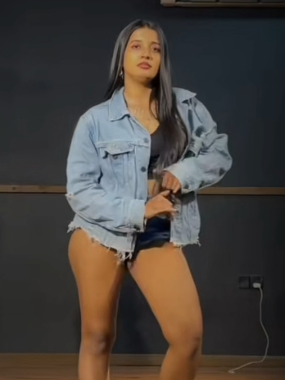 නිකී #slactress #sldance #almodel #srilankadance #srilankamodel 