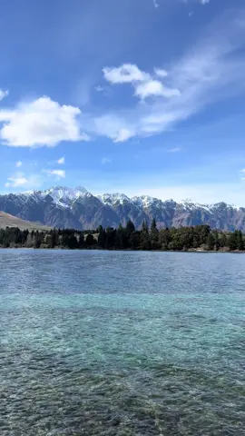 Imagine this, as an everyday view. 🥹🏔️ 📍#queenstown #dreamy #fyp 