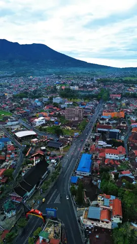 Simpang Kangkuang, Bukittinggi Lai acok lewat siko sanak?  Jan Lupo Follow, suko, komen jo simpan yo sanak #bukittinggi #minangrancak #bukittinggitiktok #bukittinggiku #minangtiktok 