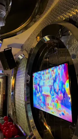 Em Tiến Ktv Luxury  chuyên Setup cuộc vui cho anh chị em Alo Em Là Có Phòng Nhé Mãi yêu : 0 chín 61 Tám 80 Năm 64  Ạ #karaokevipnhatthanhhoa #ktvkhanhhoa #KhungGioVang 
