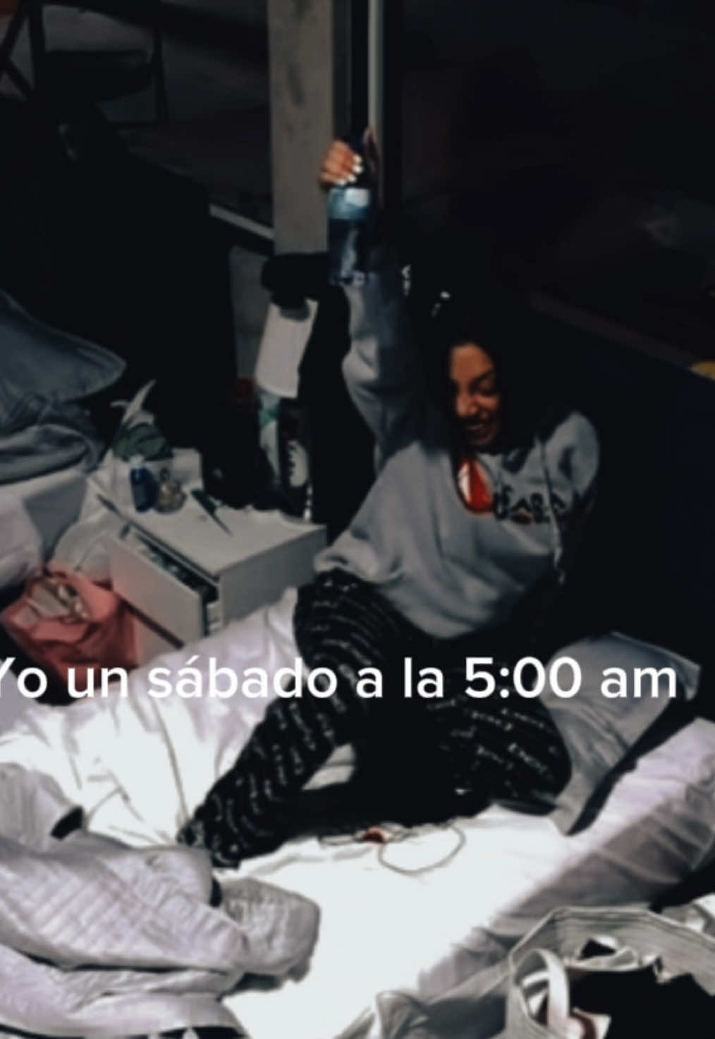 Yo un sábado a la 5:00 am de la mañana #pamela #bailandodembow #lacasadealofoke #alofoke #alofokeradioshow 