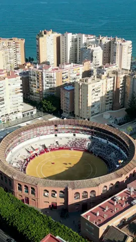 Plaza de toros de la Malagueta. #plaza #spain #malaga #malagueta #espana🇪🇸 #spain🇪🇸 #sun #spectacol 