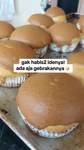 kalau ke @khadijah donat n cake  pasti ada aja menu barunya🫵🏻 kan jadi pengen borooooong😭 #kuelhokseumawe #kulinerlhokseumawe #lhokseumawekuliner #jajananenaklhokseumawe #makananlhokseumawe 