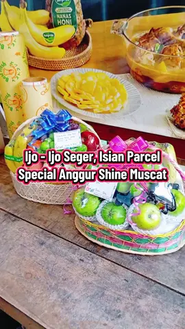 Parcel Buah Special Isian Masing - Masing Ada Anggur Shine Muscat.  Parcel Buah Hello Fruits Jember, Bisa Request Buah & Budget Hello Fruits Jember Gratis Ongkir Area Jember Kota Menyediakan Aneka : Buah Lokal Buah Import Buah Eksotis Parcel Buah Parcel Buah Piringan Paket Buah Mini WA = 081 22000 86 20 Maps = Hello Fruits Jember Perumahan Green Tegalgede Residence i 15 - 16  Jember.  #tokobuahjember #kulinerjember #parceljember #parcelbuahjember #hampersbuahjember 