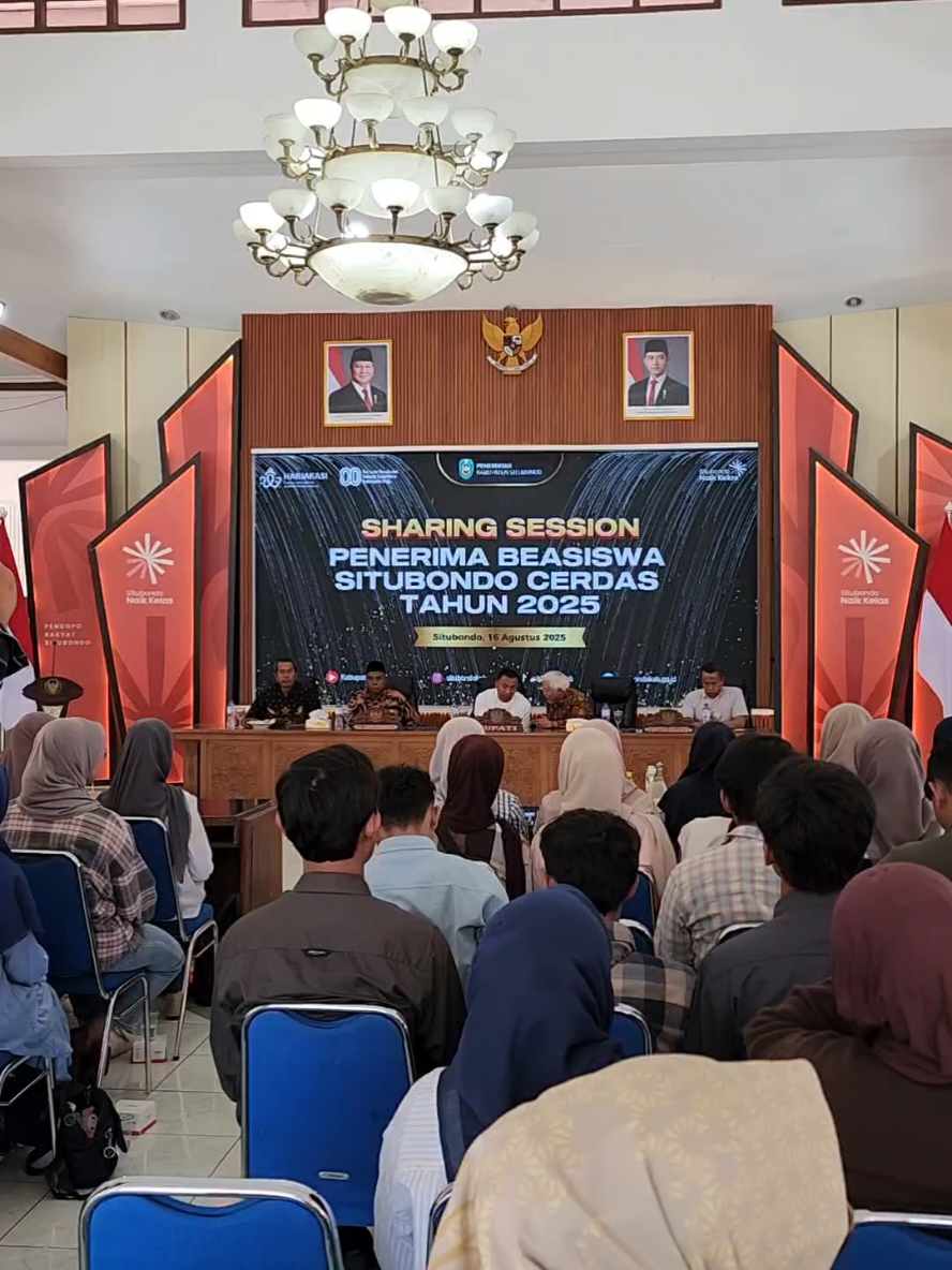 Keinginan kuat adik adik semua dalam menempuh pendidikan akan membahagiakan orang tua kalian dan membantu Situbondo. #beasiswa #pulangkampung #pendidikan #ilmu #masrio #situbondonaikkelas #bupatiku #situbondo 