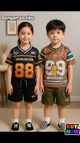 Setelan jersey anak retro sporty dari Bravekids Fashion hadir dengan desain trendy dan nyaman dipakai sehari-hari. Terbuat dari bahan kaos katun 24s adem serta celana cargo cotton drill combed yang kuat dan stylish. Cocok untuk anak usia 1–5 tahun, setelan ini bikin si kecil tampil keren dan aktif sepanjang hari. #JerseyAnak #SetelanAnakKeren #BajuAnakSporty #OotdAnak #BravekidsFashion 
