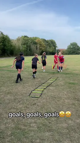 Session number ✌️ Which was your favourite goal?🔥 #goal #footballtiktok #elite #strike #football 