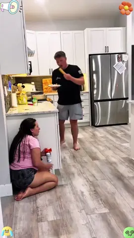 Air hom prank #scare #prank #funnyprank #viralvideo #fypシ 