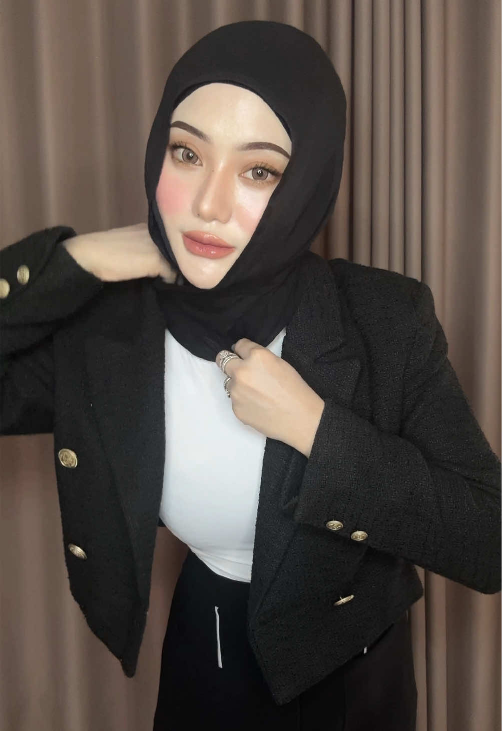 Kalo pake viscose depannya doang yg harus rapih magerrr..🤣👋🏻