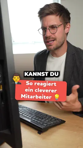 ‼️ Pause ist kein Luxus, sondern dein Recht. Vorgesetzte machen oft (bewusst oder unbewusst) Druck, doch bitte „kurz durchzuziehen“. Aber: ✅ Deine Mittagspause ist gesetzlich geregelt (§ 4 ArbZG) ✅ Sie dient der Erholung, nicht der Verhandlung ✅ Wer dauerhaft durcharbeitet, verliert auf Dauer Energie, Fokus und Gesundheit 📌 Sag freundlich, aber klar: „Ich nehme meine Pause und danach bin ich wieder voll da.“ 💬 Wie gehst du mit sowas um? Hattest du auch schon solche Gespräche? #mittagspause #arbeitnehmerschutz #pausenrecht #arbeitsrecht #newwork #homeoffice