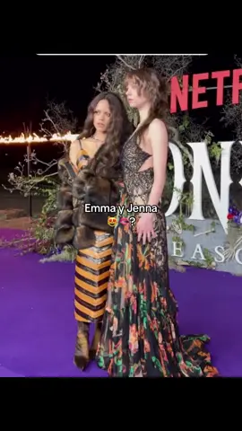 Omg 😍#emmamyers #jennaortega #jemma #sydneyaustralia #fyp 