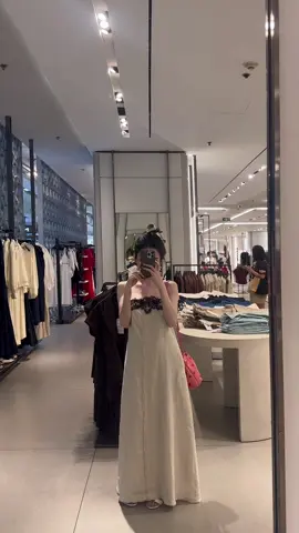 View kiếm ra nghìn đơn của emm 🤍 lại thêm 1 mã váy xinhh chờ ce chốt 😌 #fyp #viral #trending #foryou #abcxyz #vayxinh #zara 
