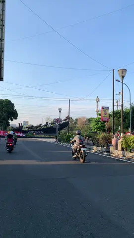seindah indahnya kota orang, kota kelahiran tetap menyimpan kenangan tersendiri #simpanglimaboyolali #boyolali24jam #dolanboyolali #patungkudaboyolali #fyppppppppppppppppppppppp @Dolan Boyolali 