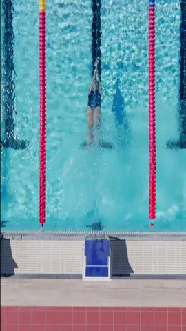 Nuotare al Foro Italico. Con Alessia Filippi nella stessa corsia, la sei, dove nel 2009 conquistò il titolo mondiale nei 1500 sl. 🫶 #ForoItalico #TeamIllumina #swimming 