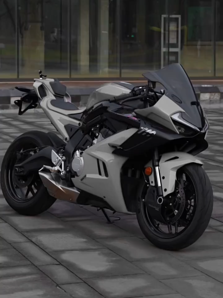 🔥 KEMASUKAN KEDUA AKAN TIBA! 🔥 🏍️ CFMOTO 675SR-R 💰 Harga Jualan: RM37,888 📩 Tempahan Kini Dibuka! Jangan lepaskan peluang untuk memiliki sportbike 3-silinder paling hangat di pasaran! ✅ Enjin Inline-3 675cc ✅ Rekaan garang ala MotoGP ✅ Quickshifter, Paparan TFT, TCS  ✅ Kuasa Padu, Kendalian Tepat, DNA Litar ⚡ Pantas. Ganas. Bersedia untuk anda. 📲 PM kami sekarang untuk tempahan! #CFMOTO #675SRR #shbikers #superbike #trackready #cfmotoserikembangan #cfmotomalaysia