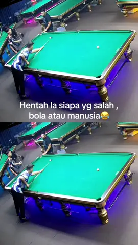 Owner silap muncul haha, kenapa tu takot double kiss ke 😂🎱#snooker #snookerlover #snookerplayer #snookerskills #fy 